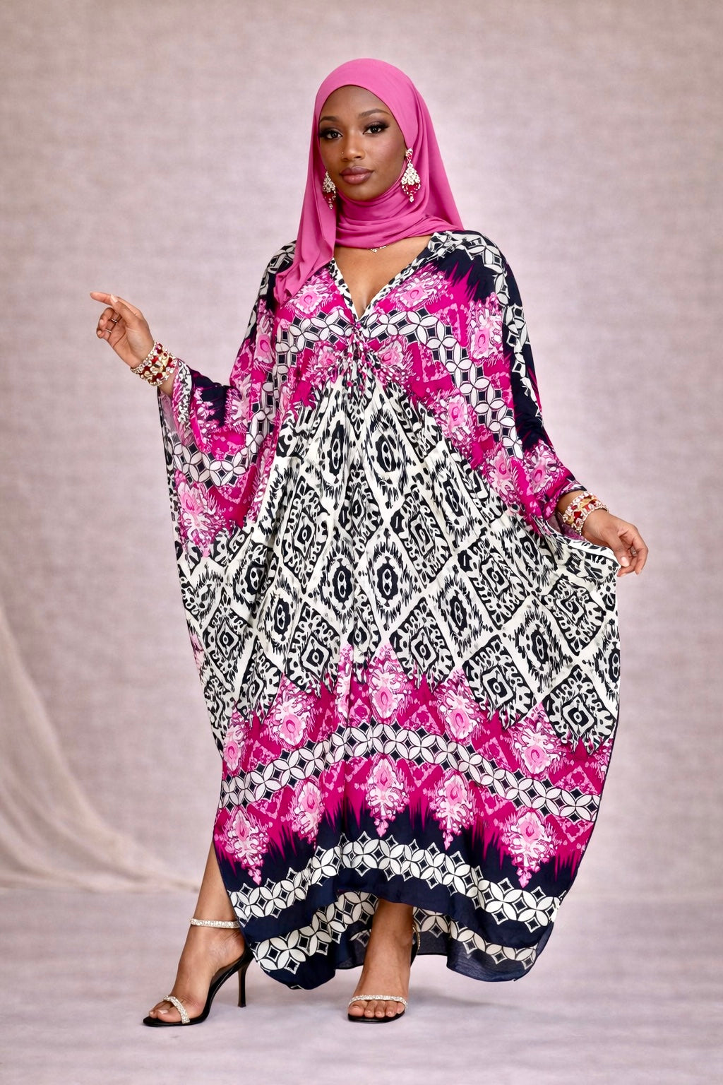 Blushing pattern kaftan